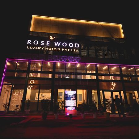 Rosewood Luxury Hotel Μπουμπάνεσβαρ Εξωτερικό φωτογραφία