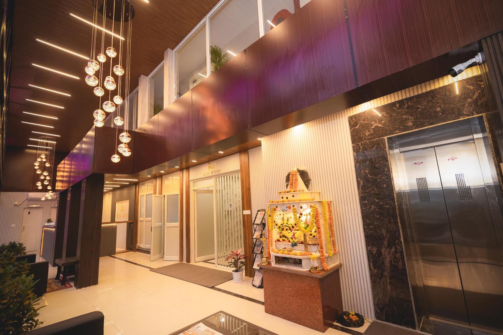 Rosewood Luxury Hotel Μπουμπάνεσβαρ Εξωτερικό φωτογραφία