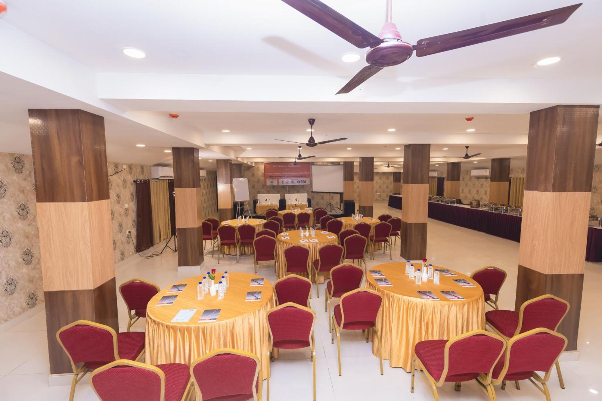 Rosewood Luxury Hotel Μπουμπάνεσβαρ Εξωτερικό φωτογραφία